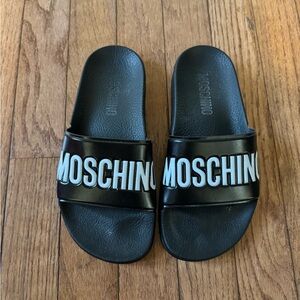 Moschino slippers